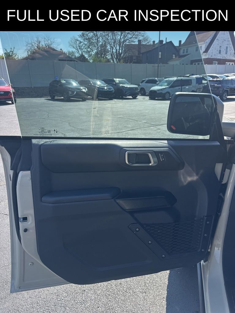 Used 2025 Ford Bronco Badlands image 5