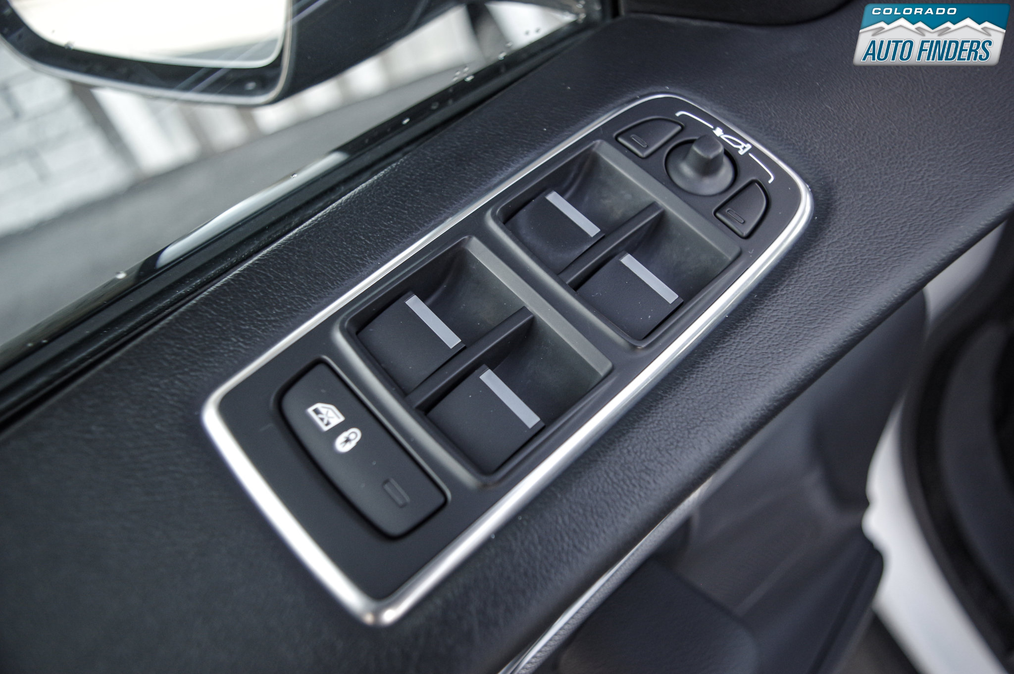 Used 2017 Jaguar F-PACE S image 11