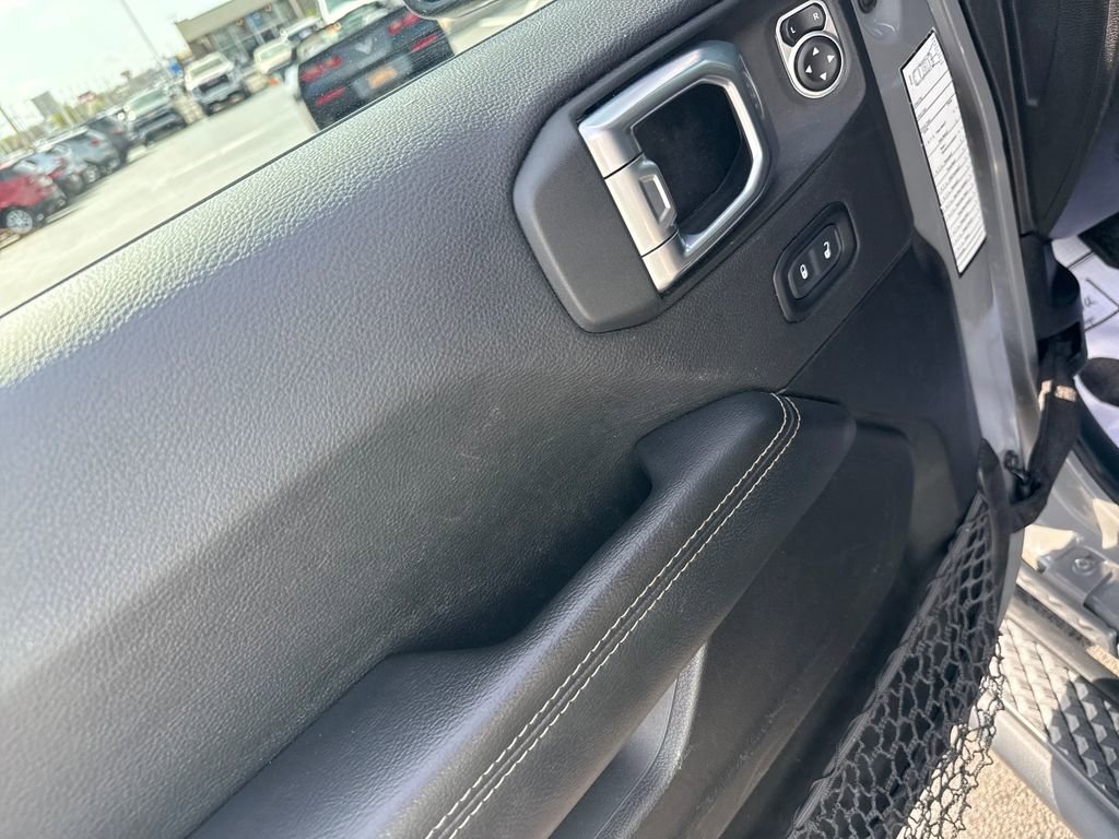 Used 2023 Jeep Gladiator Overland image 13