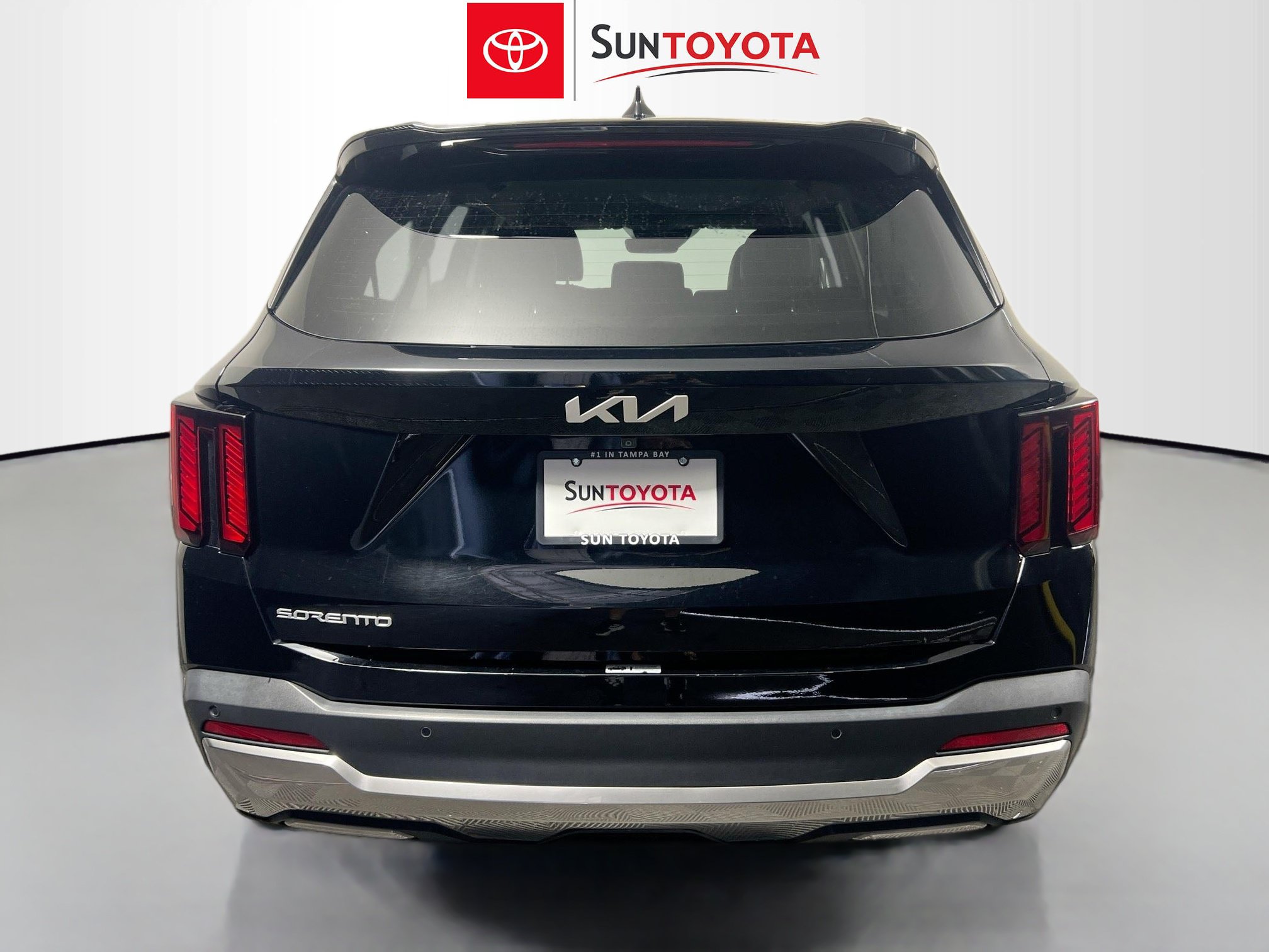 Used 2024 Kia Sorento S FWD image 5