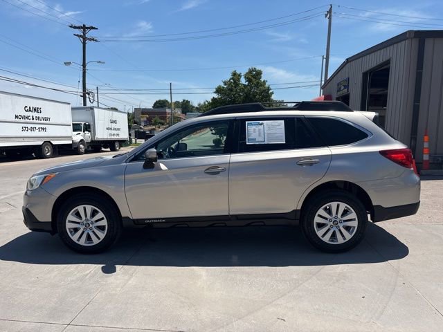 Used 2016 Subaru Outback 2.5i Premium AWD/4WD image 4