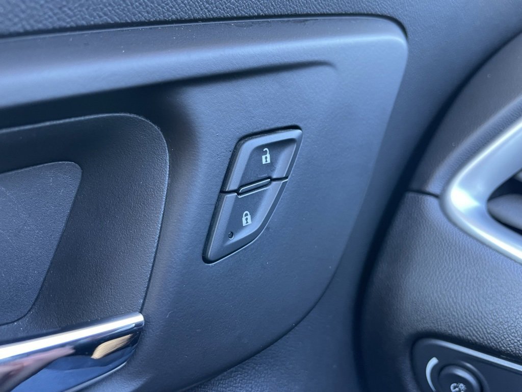 Used 2025 Chevrolet Malibu LT image 22