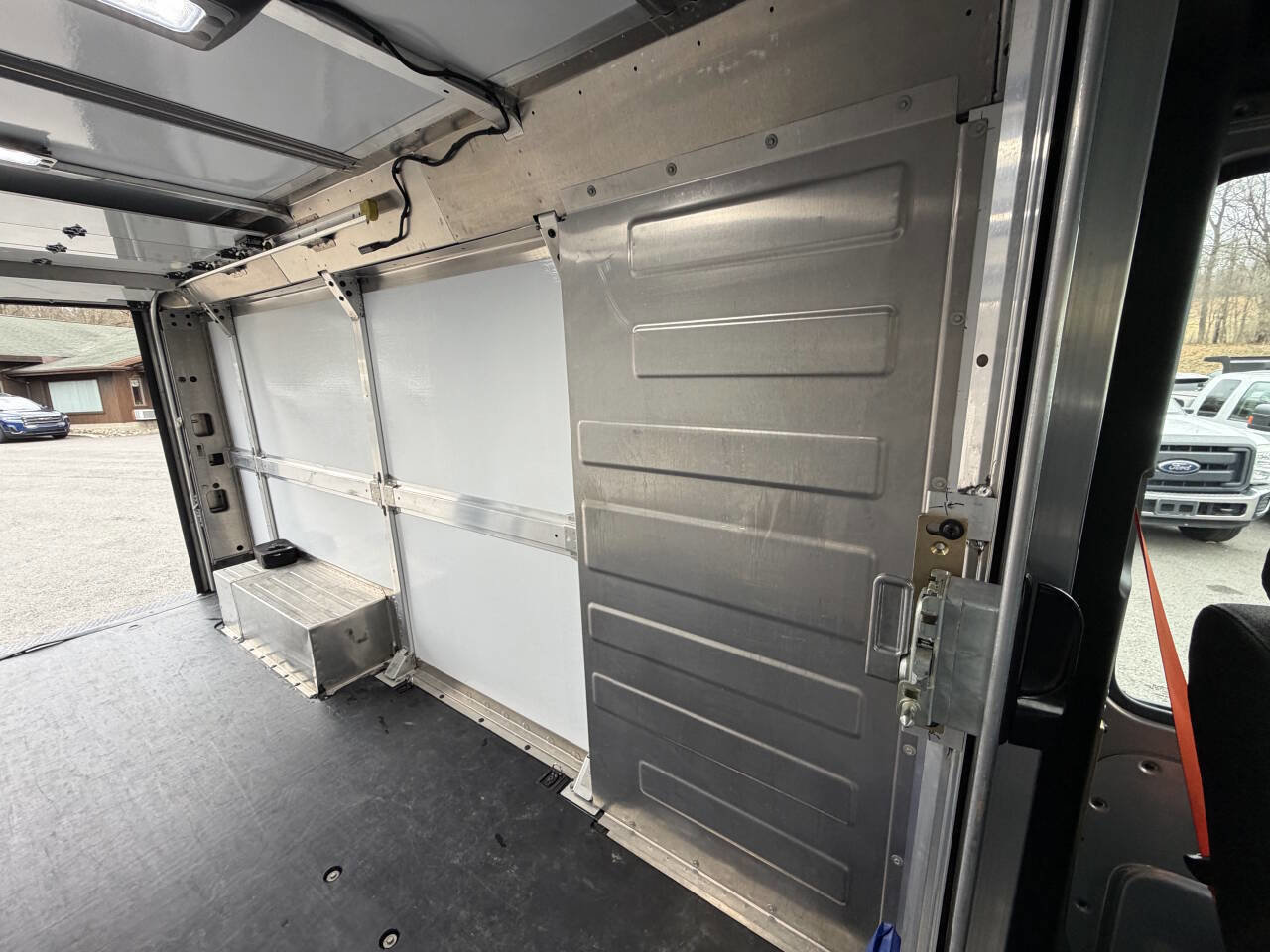 Used 2025 Chevrolet Brightdrop 600 image 18