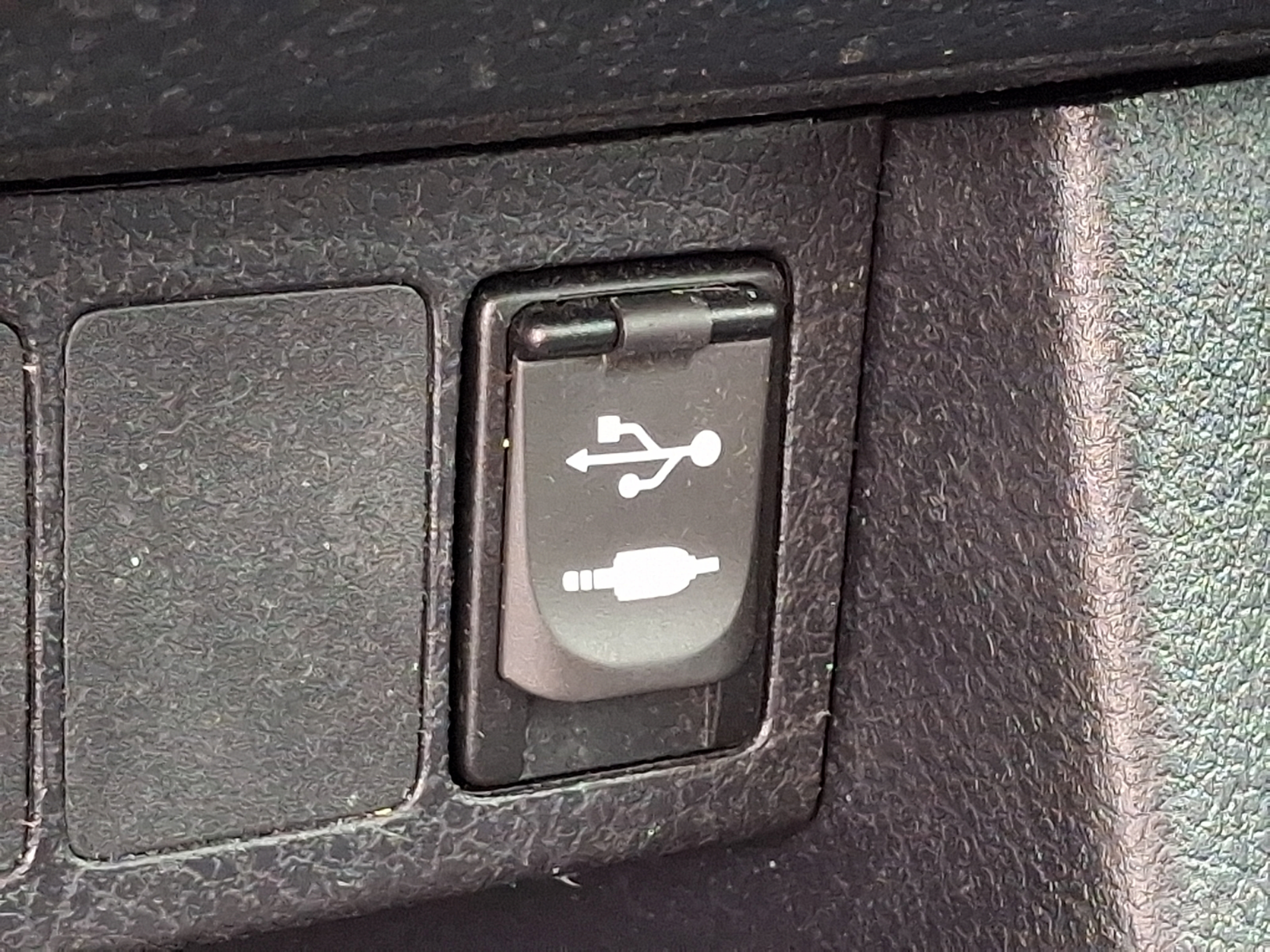 Used 2015 Toyota Corolla S FWD image 21