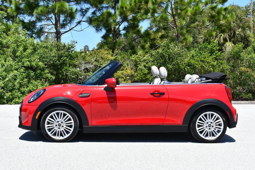 Used 2024 MINI Cooper S FWD image 3