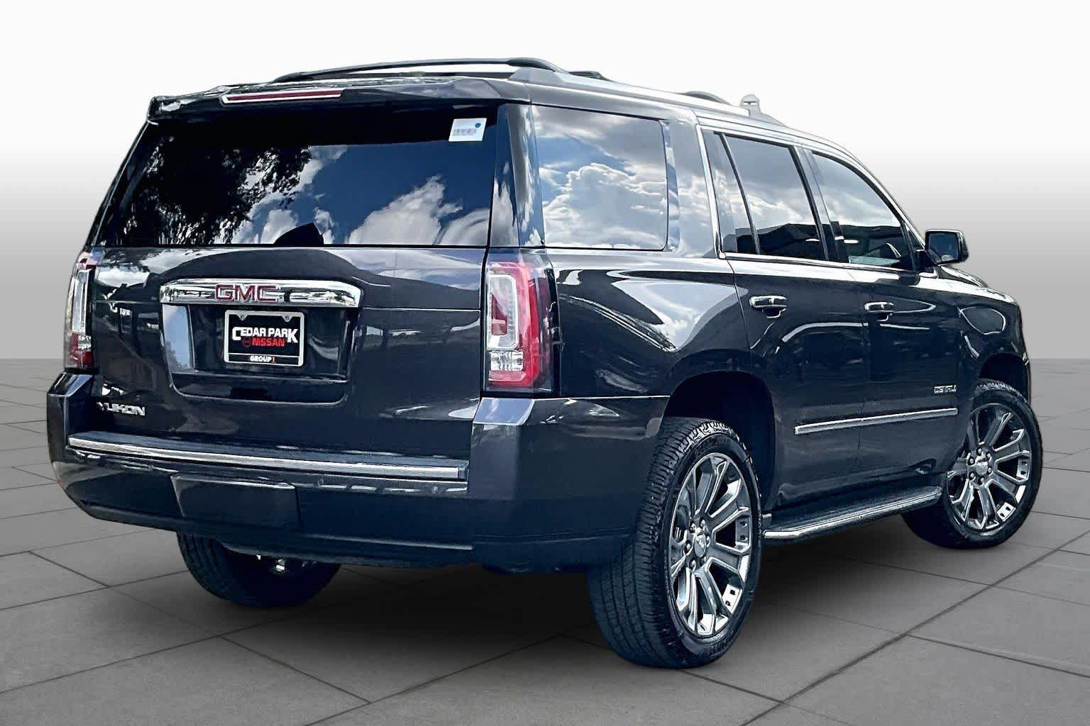 Used 2016 GMC Yukon Denali w/ Open Road Package AWD/4WD image 13