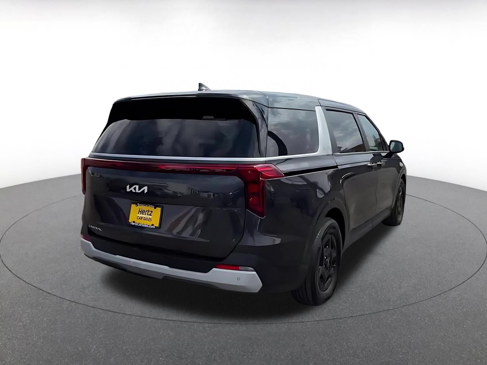 Used 2026 Kia Carnival FWD image 15