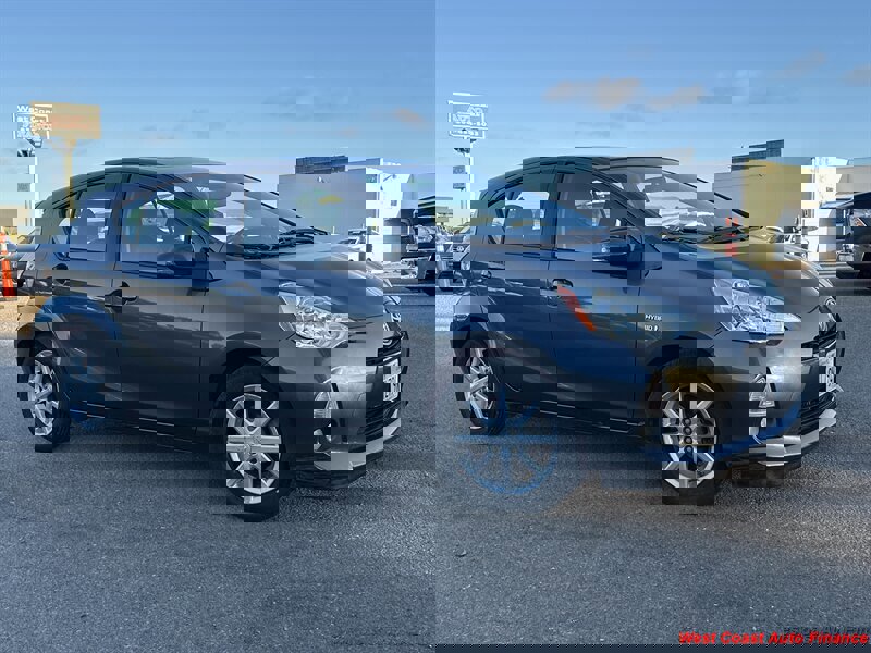 Used 2014 Toyota Prius C Four image 3