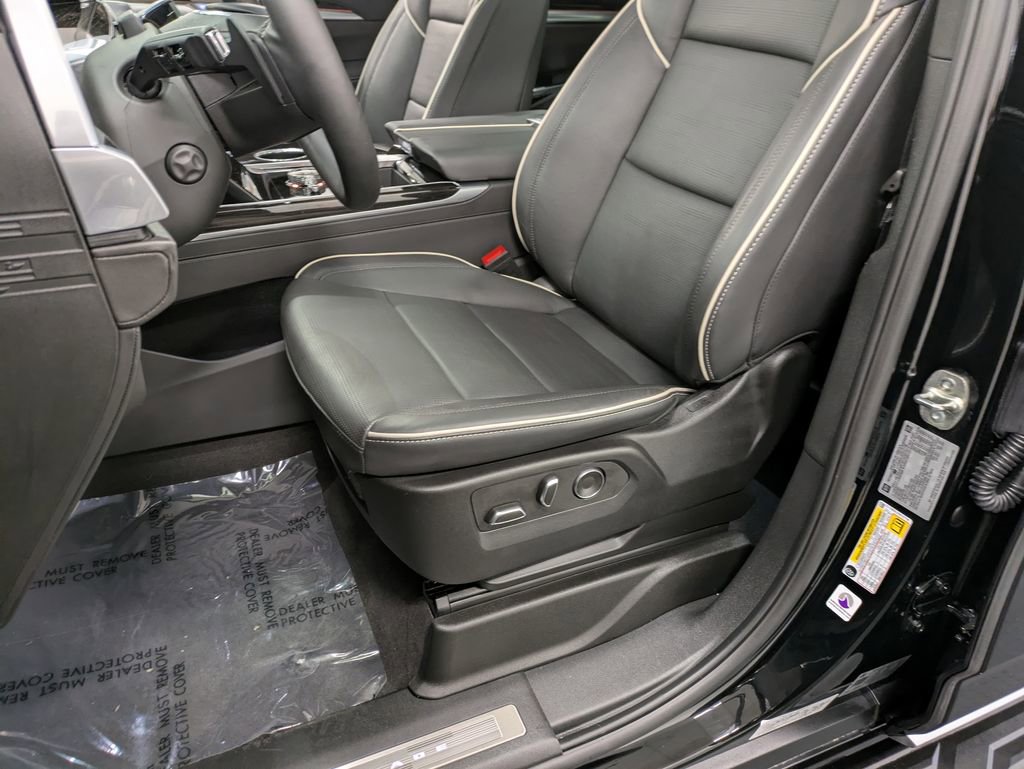 Used 2025 Cadillac Escalade Premium Luxury image 10