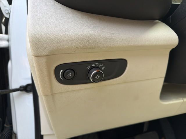 Used 2023 Buick Envision Preferred FWD image 8