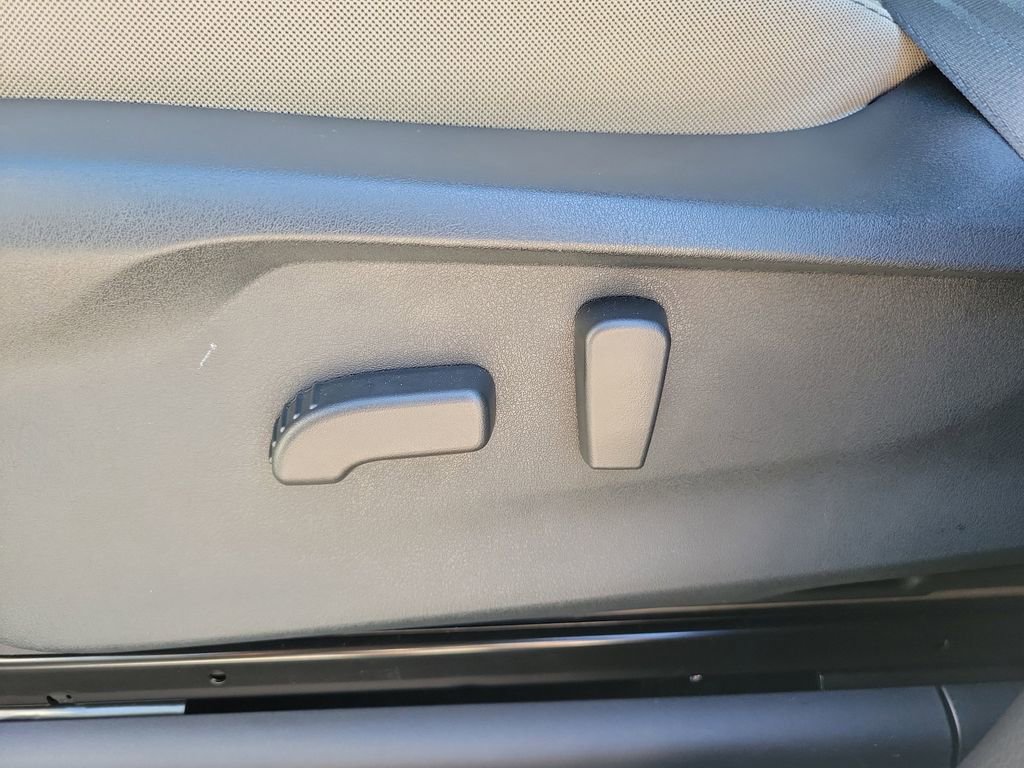 Used 2025 Subaru Ascent Premium image 23