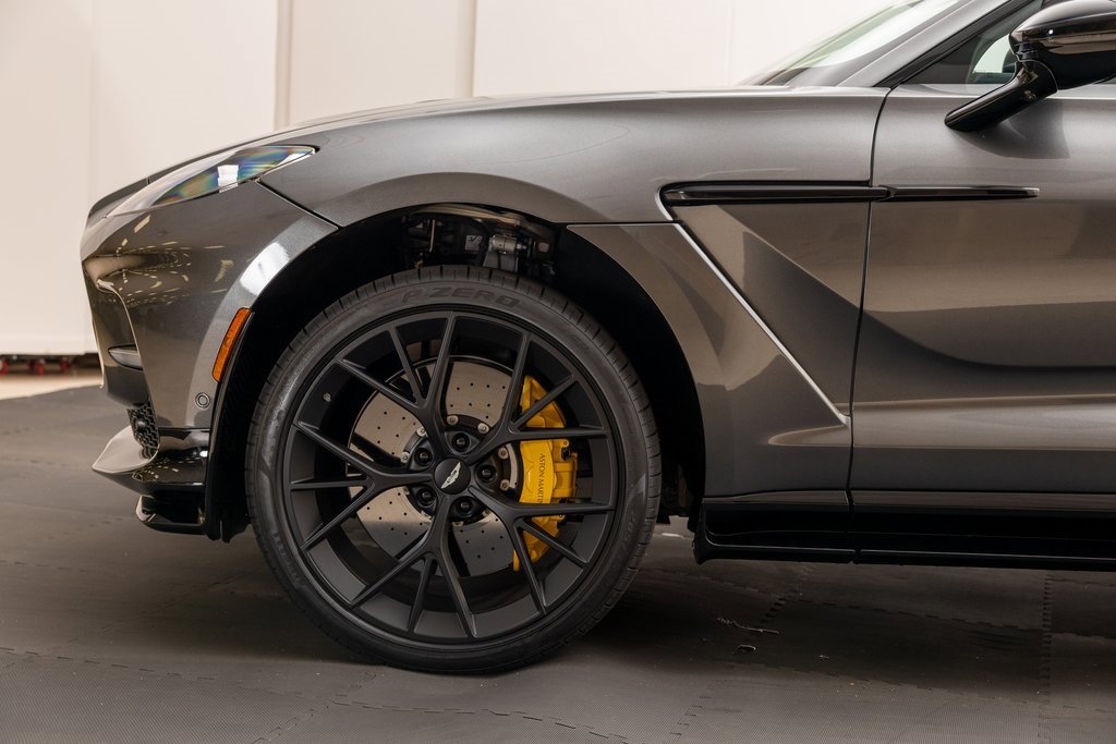 New 2025 Aston Martin DBX 707 image 40