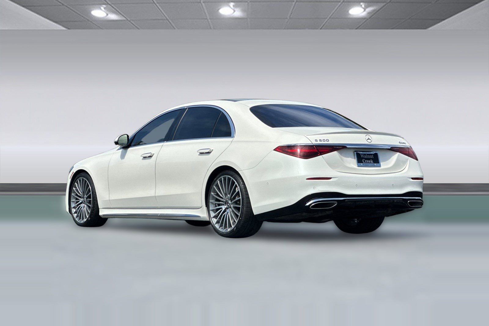 Used 2022 Mercedes-Benz S 500 4MATIC image 3