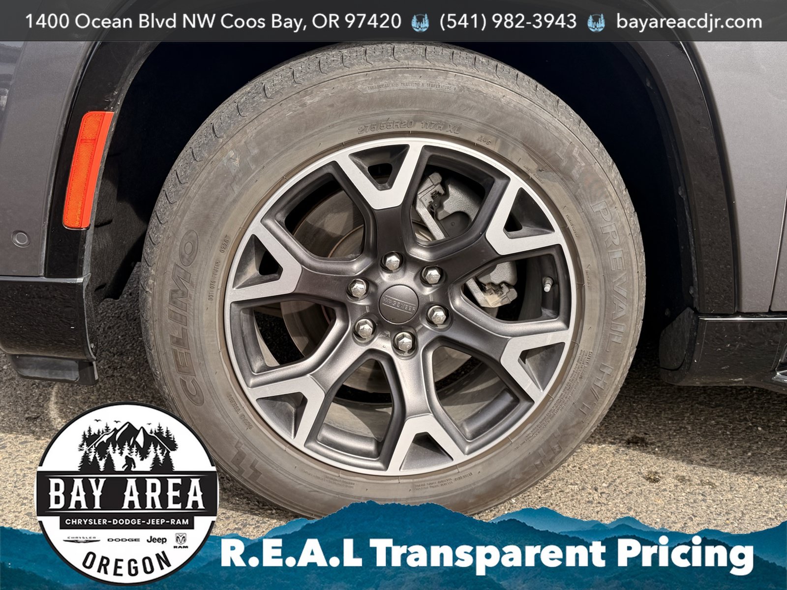 Used 2024 Jeep Wagoneer L Series III w/ Flexible Seating Group AWD/4WD image 36