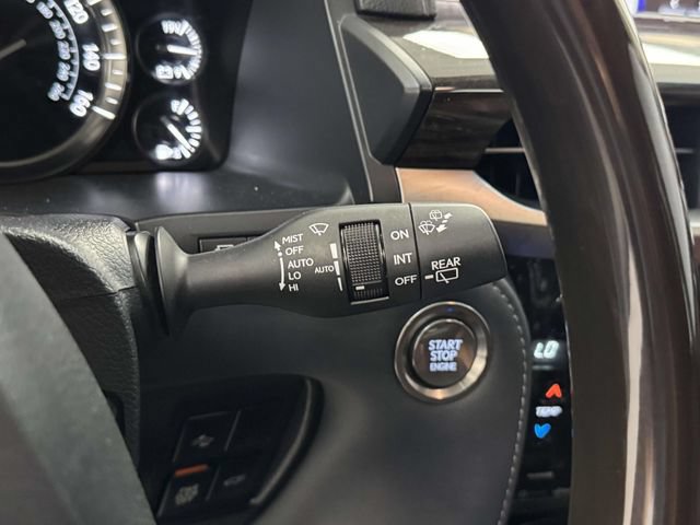 Used 2019 Lexus LX 570 4WD w/ Luxury Package image 44