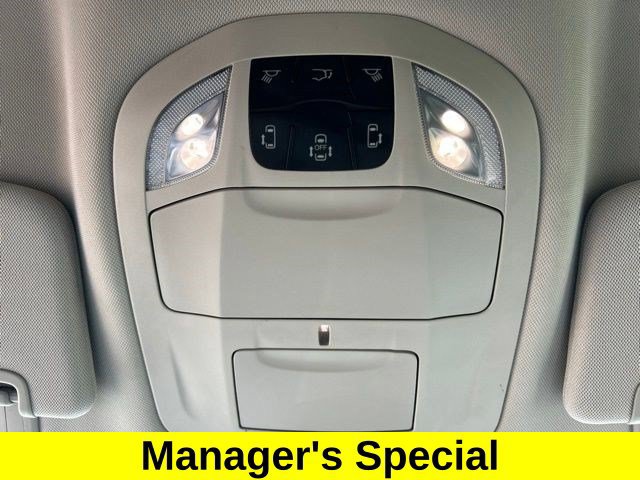 Used 2024 Chrysler Pacifica Touring-L FWD image 37