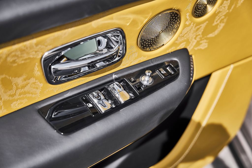 Used 2026 Rolls-Royce Cullinan Black Badge image 36