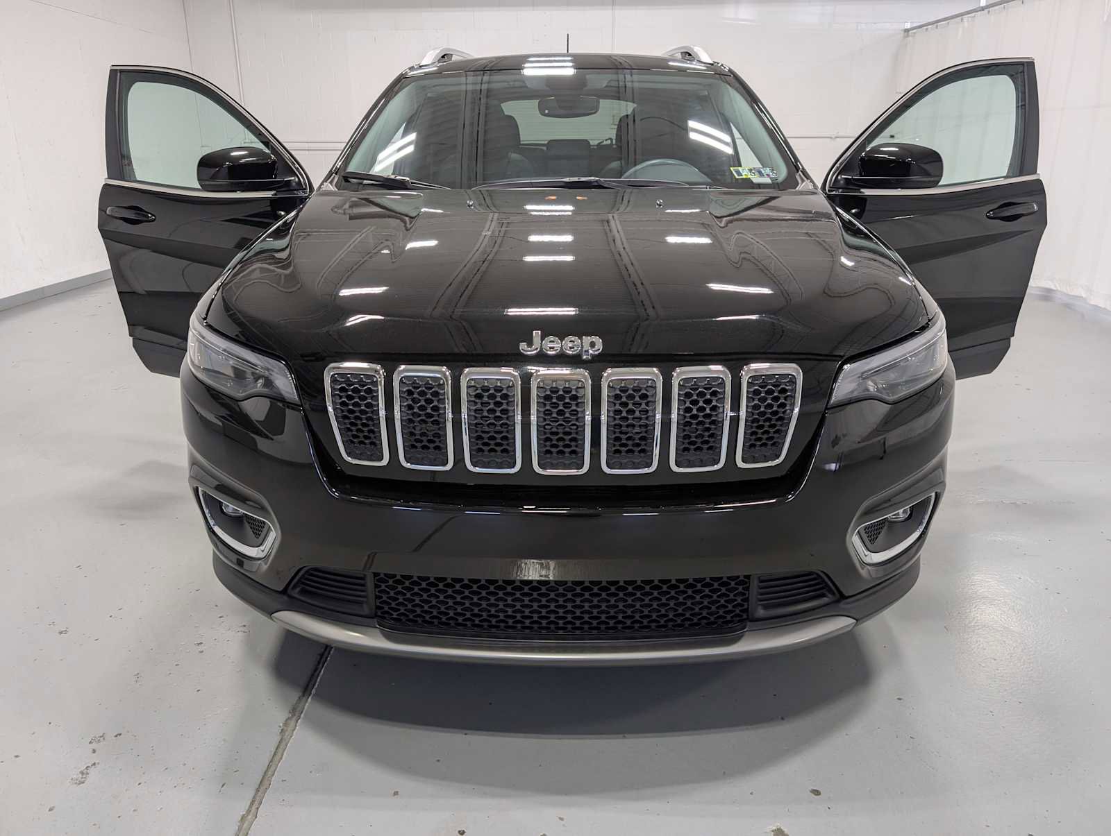 Used 2020 Jeep Cherokee Limited image 14