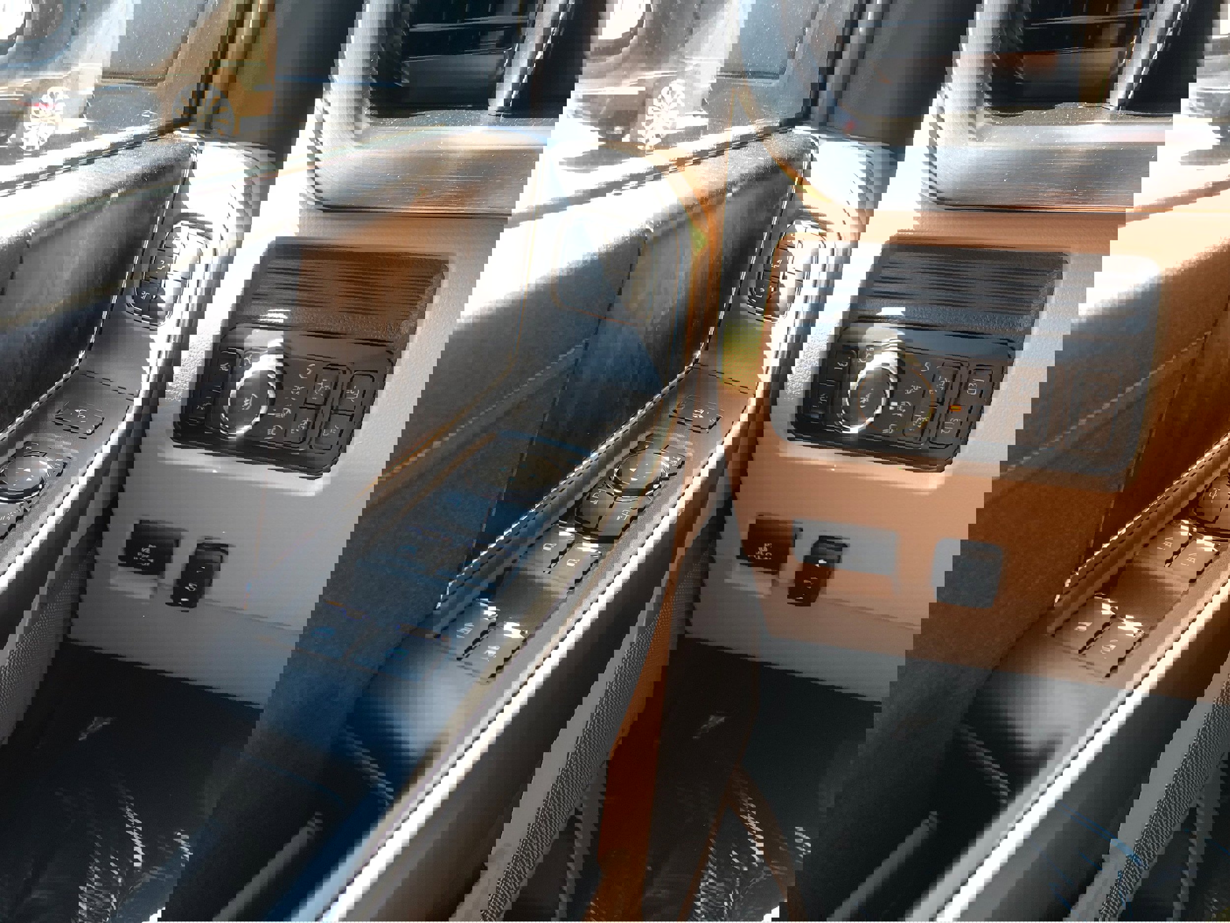 New 2026 Ford F350 Lariat w/ Chrome Package image 19