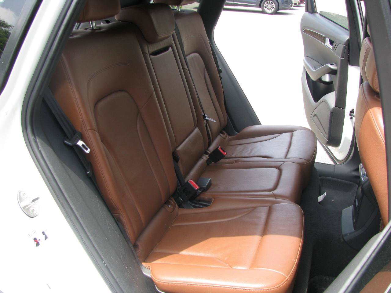 Used 2011 Audi Q5 2.0T Premium AWD/4WD image 16