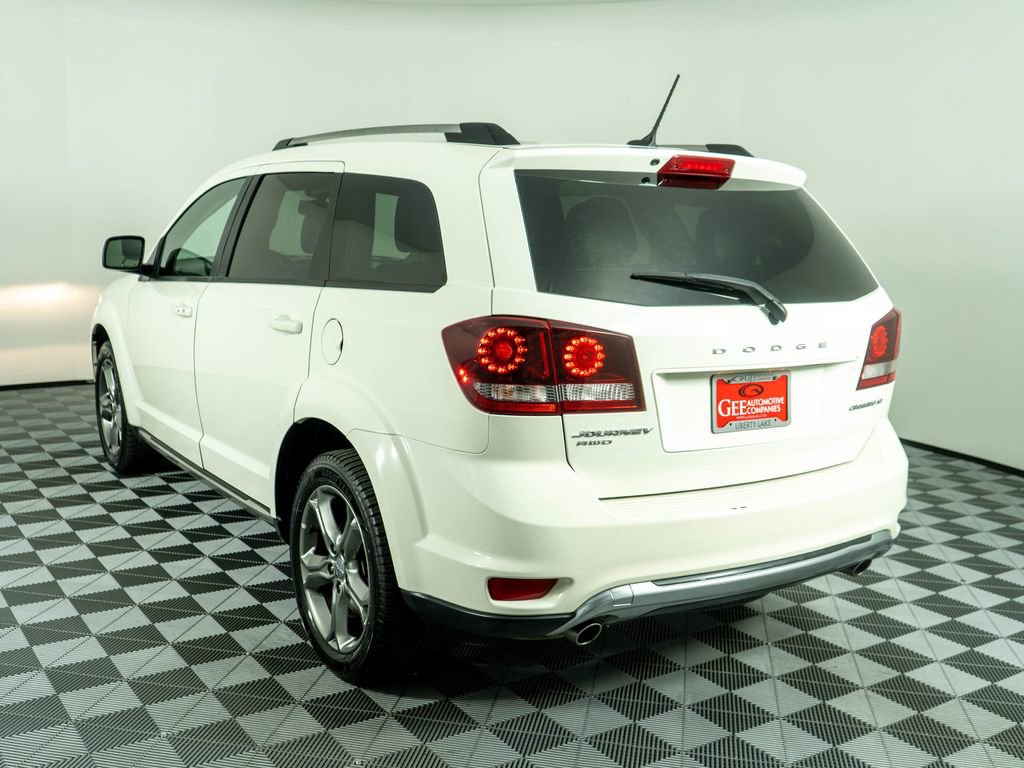 Used 2017 Dodge Journey Crossroad image 4