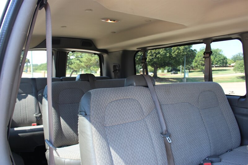 Used 2020 Chevrolet Express 3500 LT w/ LT Preferred Equipment Group RWD image 16