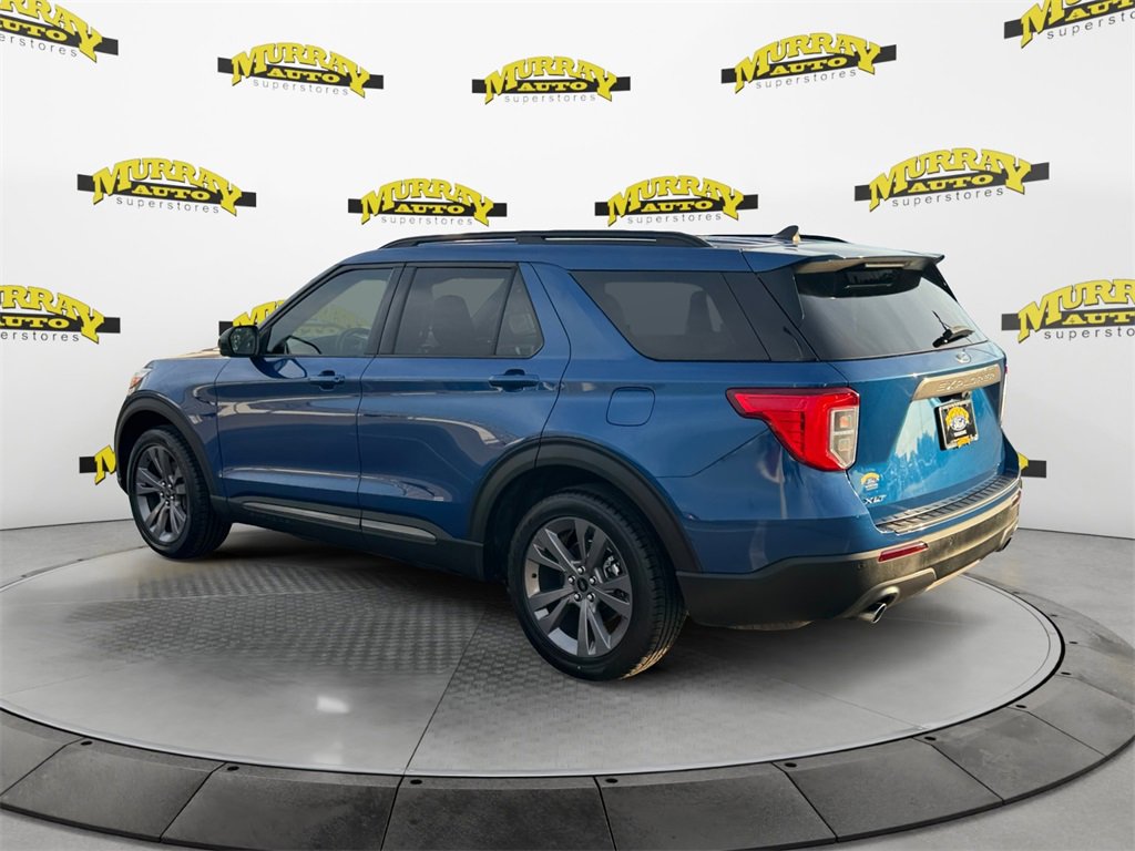 Used 2022 Ford Explorer XLT w/ Equipment Group 202A image 3