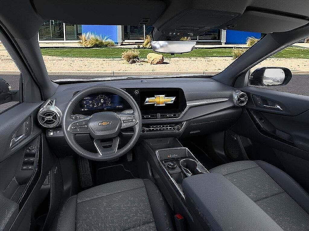 New 2026 Chevrolet Equinox LT w/ Convenience Package II FWD image 15