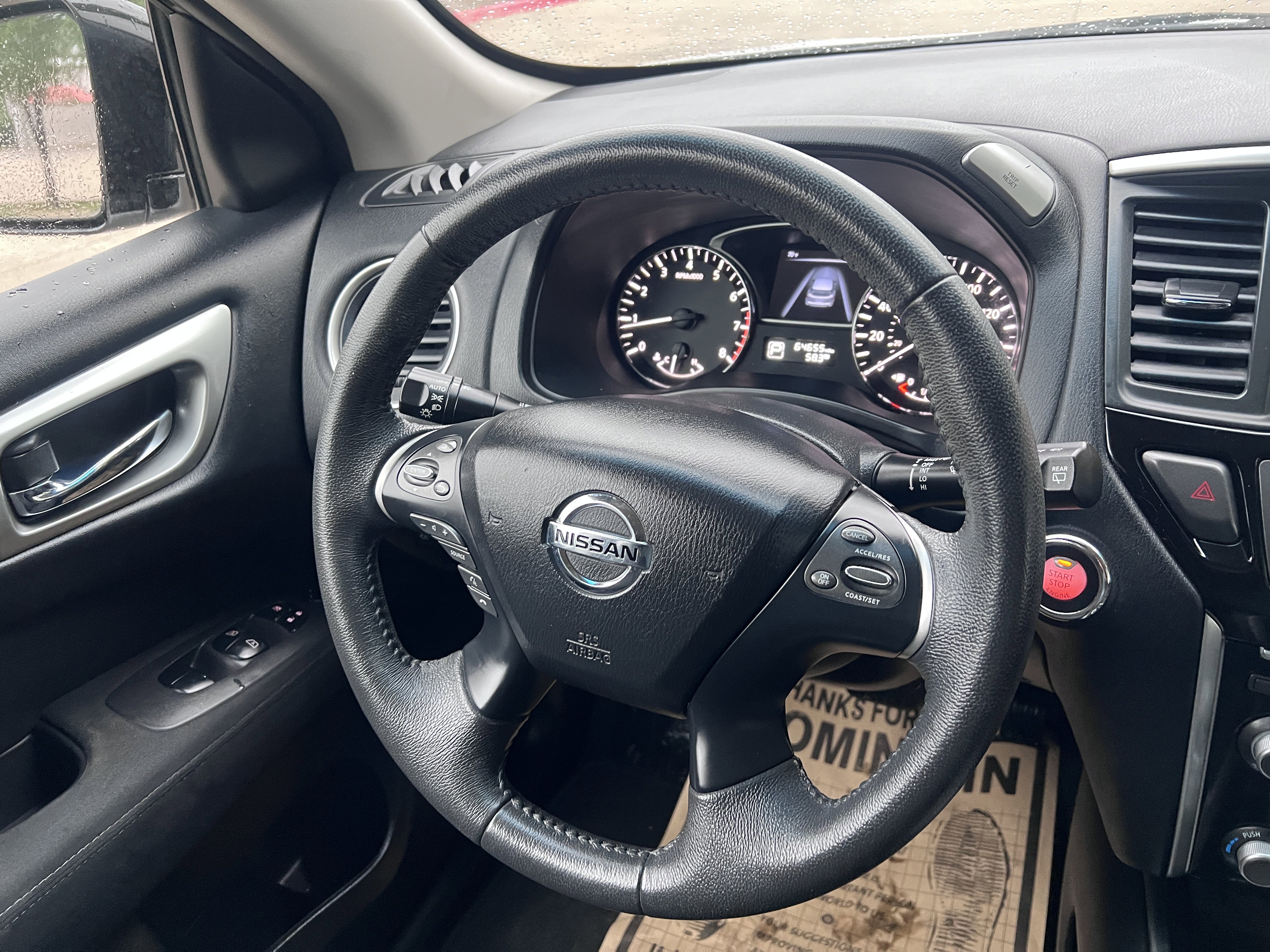 Used 2015 Nissan Pathfinder SV image 27