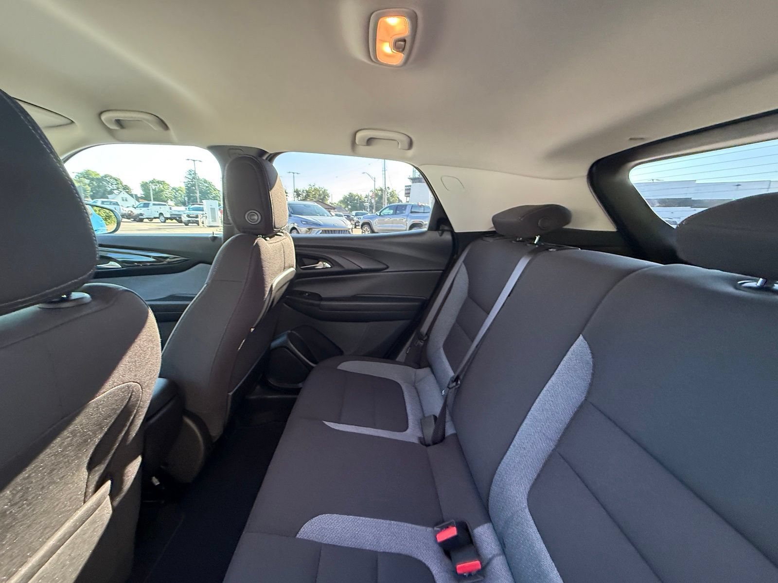 Used 2024 Chevrolet TrailBlazer LT w/ LT Cold Weather Package FWD image 5