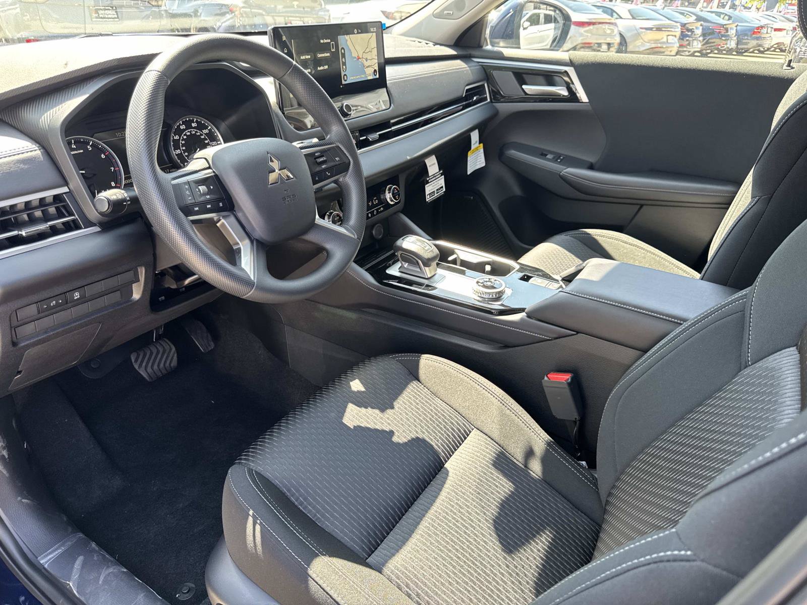 New 2026 Mitsubishi Outlander ES FWD image 13