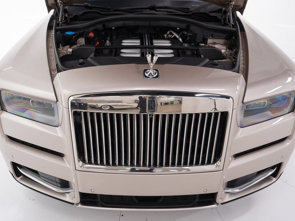 Certified 2019 Rolls-Royce Cullinan AWD/4WD image 53