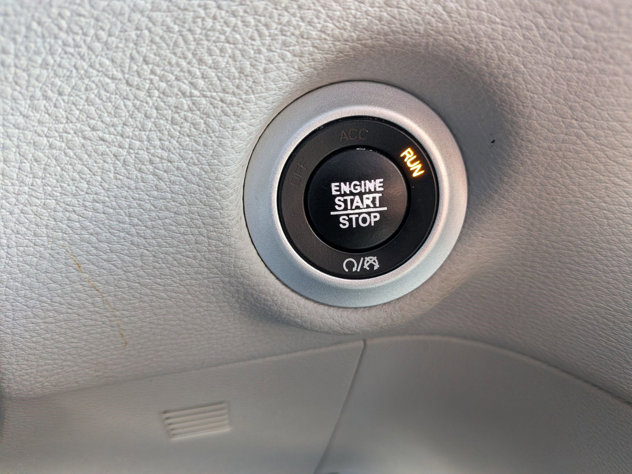 Used 2020 Chrysler Pacifica Limited FWD image 23
