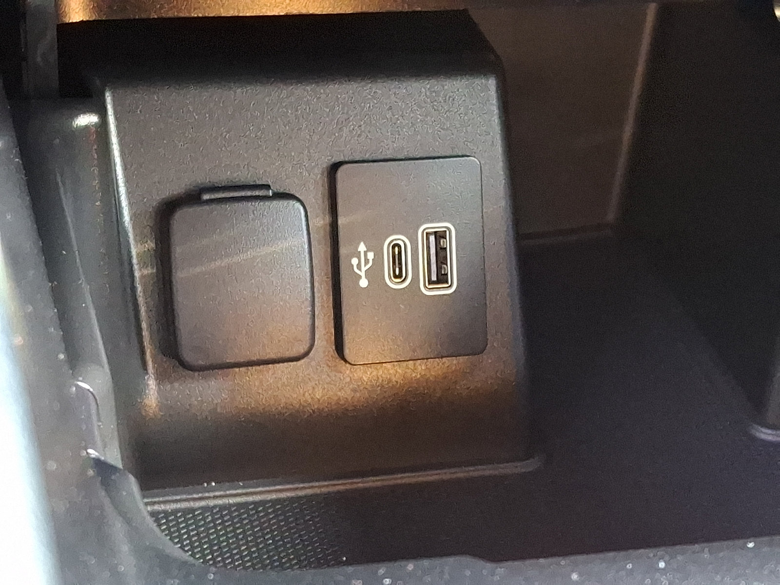 Used 2025 Ford Explorer ST AWD/4WD image 24