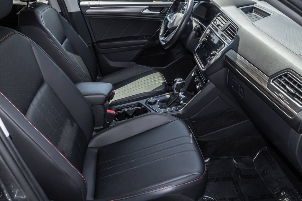 Certified 2024 Volkswagen Tiguan Wolfsburg Edition AWD/4WD image 31