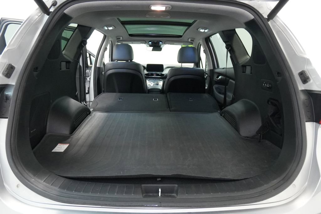 Used 2023 Hyundai Santa Fe Limited w/ Cargo Package image 32