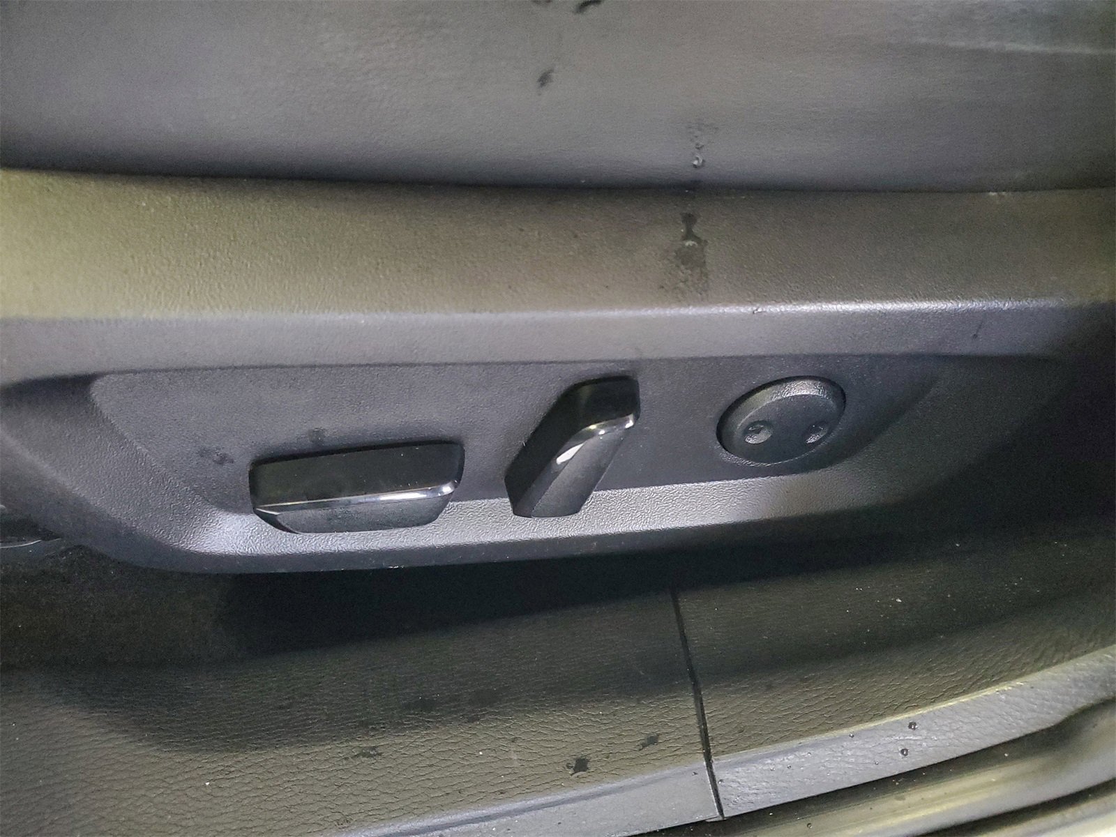 Used 2023 Mitsubishi Outlander SE image 7