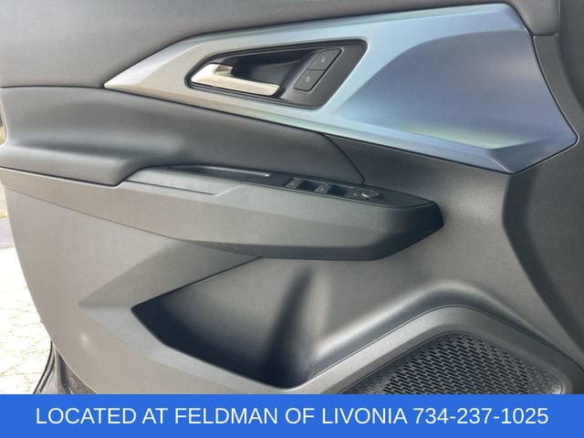 Certified 2024 Chevrolet Equinox EV LT FWD image 21