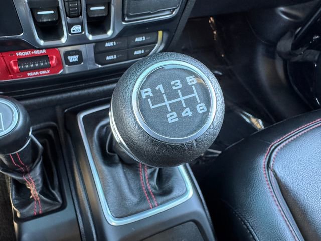 Used 2019 Jeep Wrangler Unlimited Rubicon w/ Dual Top Group AWD/4WD image 29