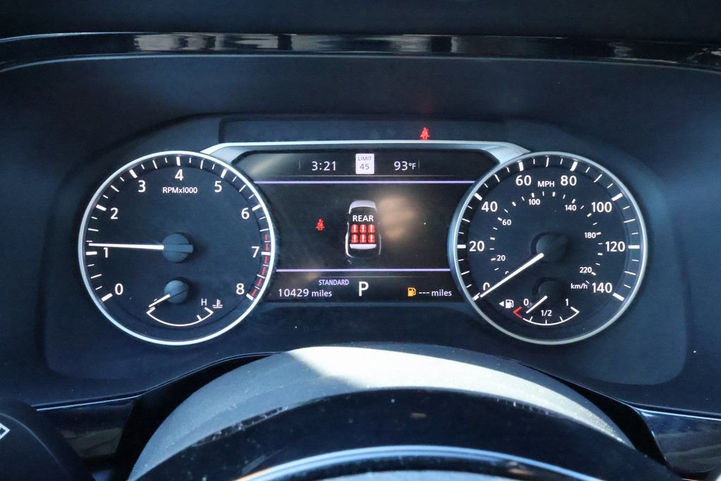 Used 2025 Nissan Pathfinder SL image 11