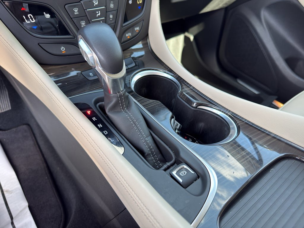 Used 2020 Buick Envision Essence w/ Experience Buick Package image 15