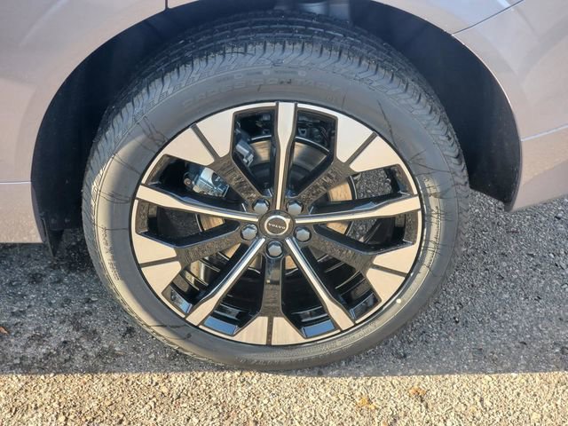 New 2026 Volvo XC60 B5 Plus w/ Protection Package Premier image 7