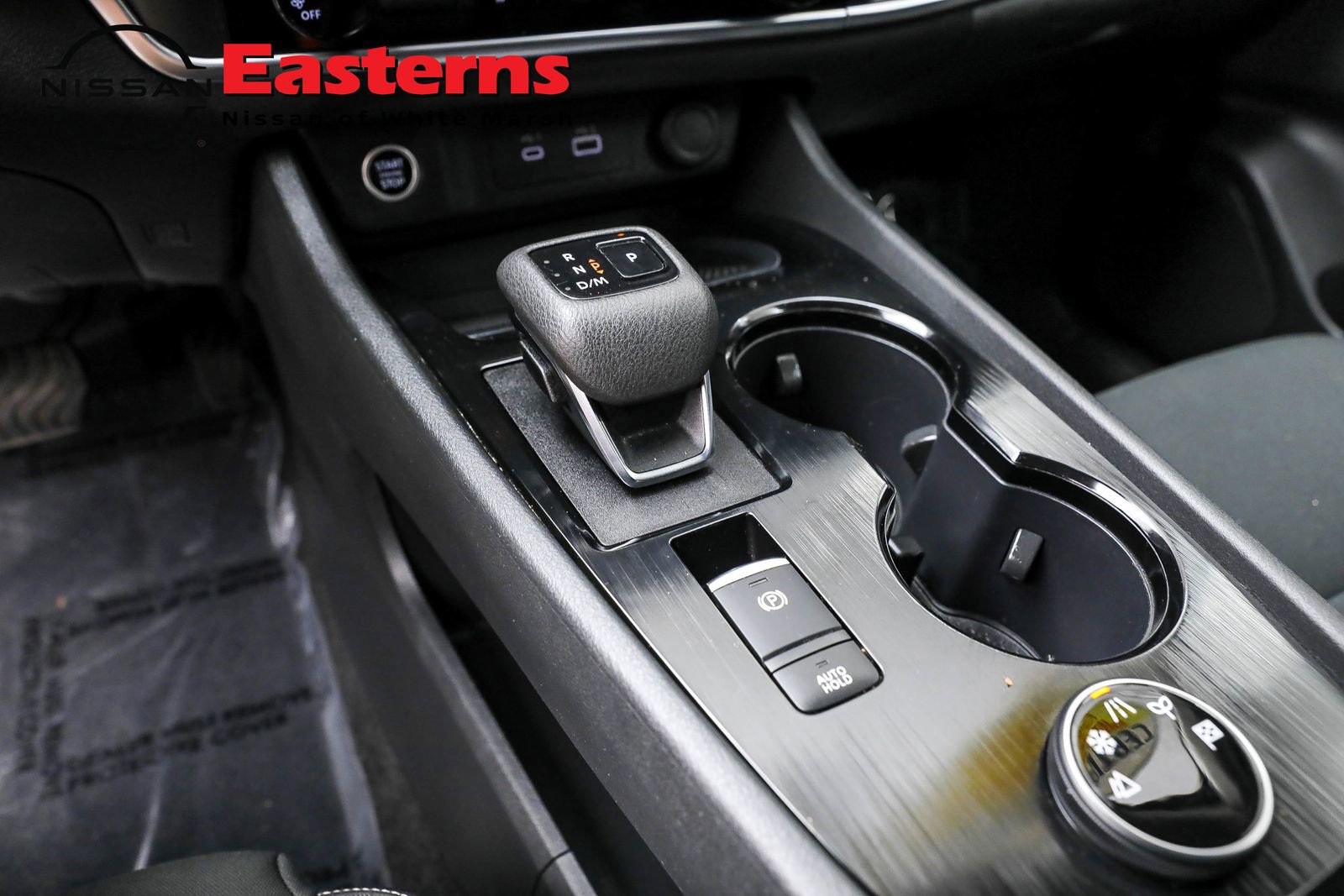 Used 2023 Nissan Rogue S image 14