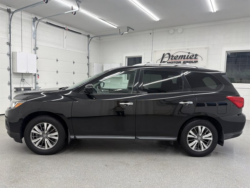 Used 2019 Nissan Pathfinder S AWD/4WD image 8