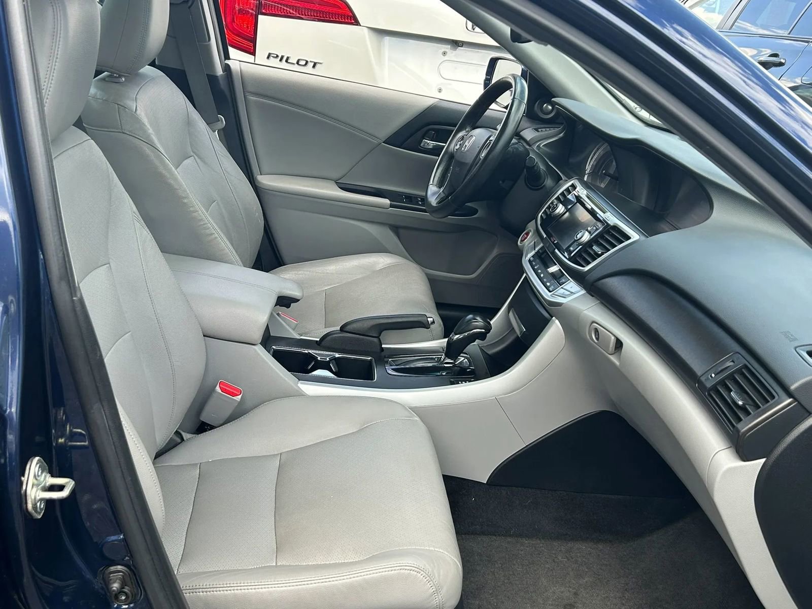 Used 2015 Honda Accord EX-L image 7
