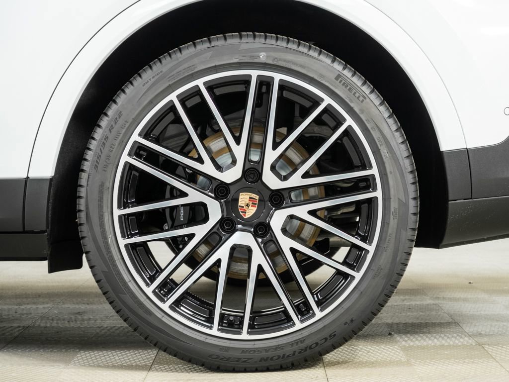 New 2026 Porsche Cayenne image 39