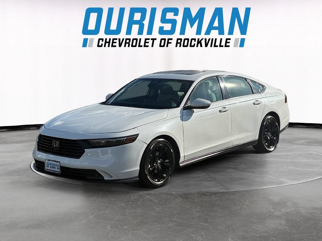 Used 2025 Honda Accord SE image 1
