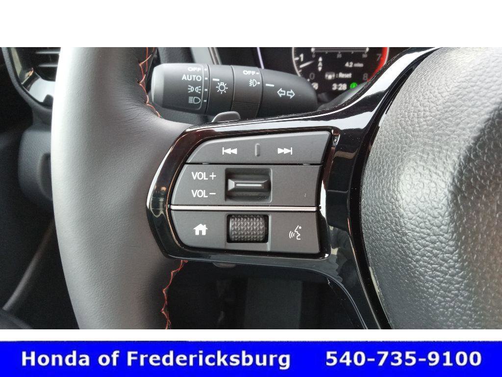 Certified 2025 Honda Pilot TrailSport image 28