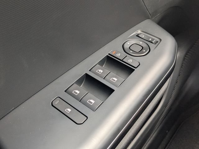 New 2026 Kia K4 FWD image 21