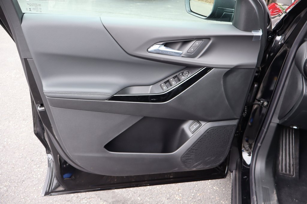 New 2026 Chevrolet Equinox LT w/ Convenience Package II image 3